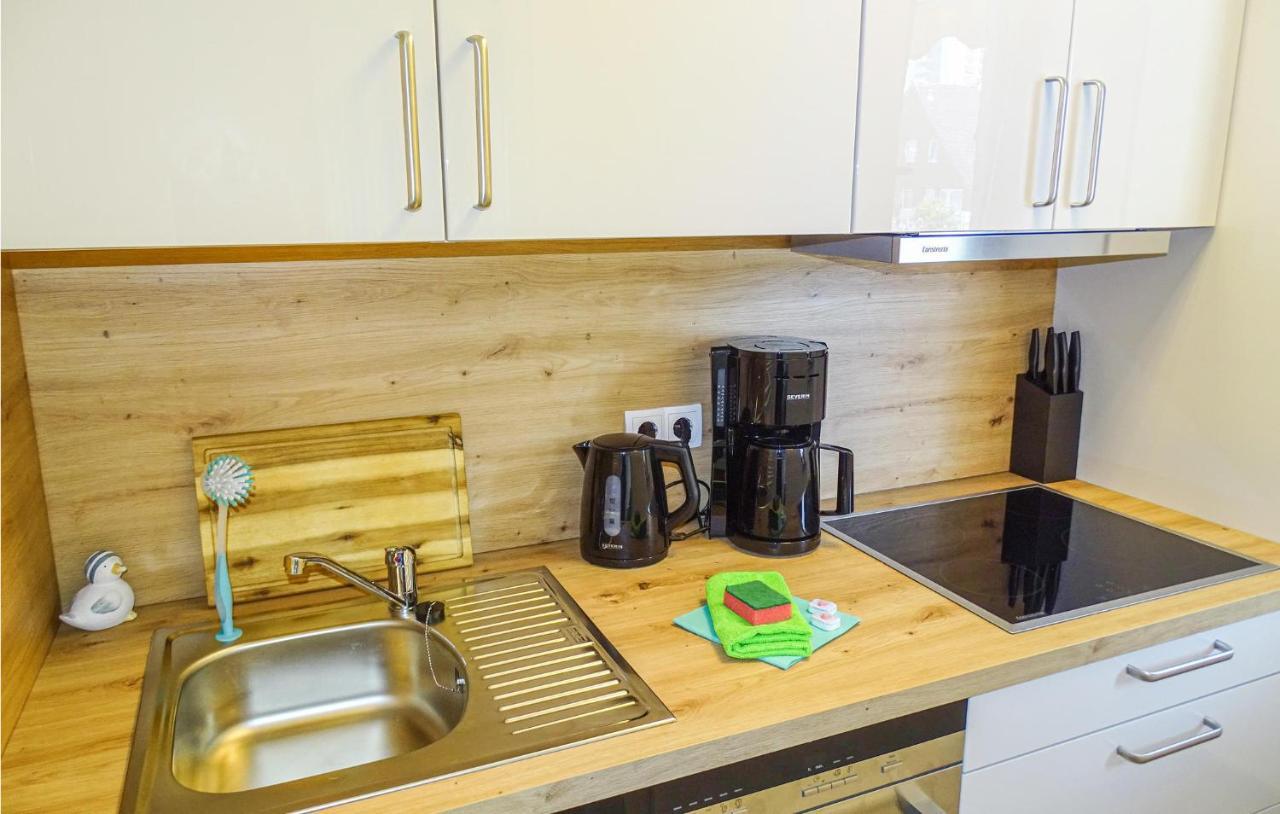 Lovely Apartment In Buesum With Kitchen ภายนอก รูปภาพ
